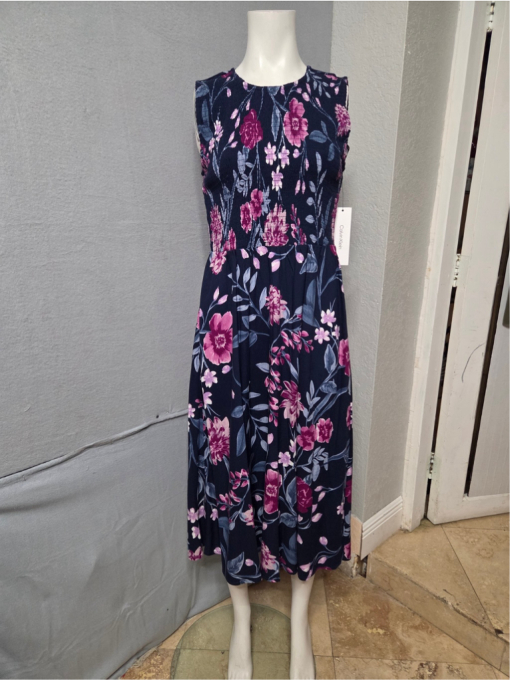 Women's Calvin Klein Floral Midi Dress Navy Pink Size 4 p2p 16 in